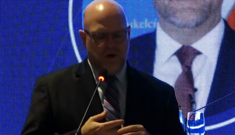 Hovernier: ShBA ka besim të plotë në BE-në, dialogu e vetmja rrugë për normalizimin e raporteve Kosovë-Serbi