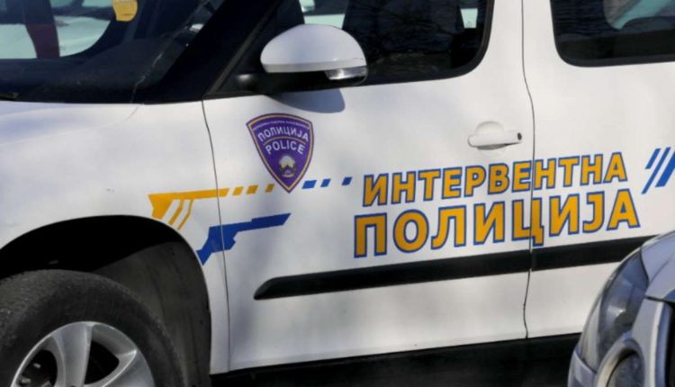 Sulmohen policët në Strugë, u tërhoqën zvarrë