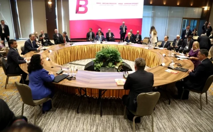 Liderët e ballkanit me projekte të përbashkëta për të ndalur ikjen e të rinjve