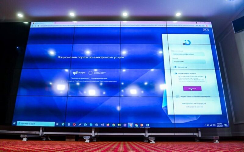 Zbulohet gjallesa që përcjell elektricitetin si një tel Zbulohet gjallesa që përcjell elektricitetin si një tel