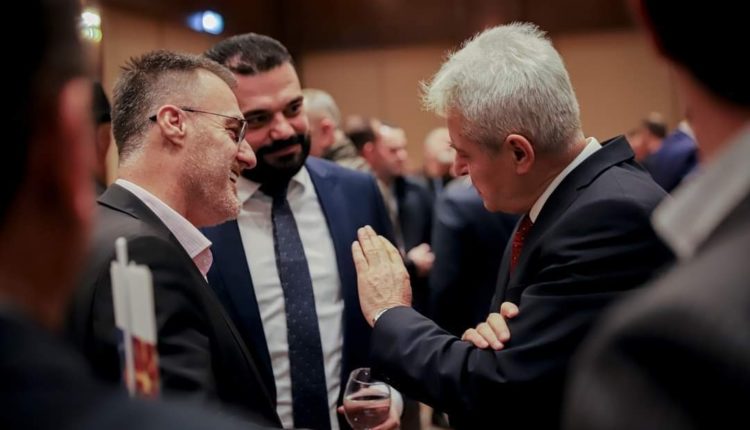 Lloga është “lutur” të nënshkruajë amendamentet e Kodit Penal, kurse Pendarovski ta falë Gruevskin!