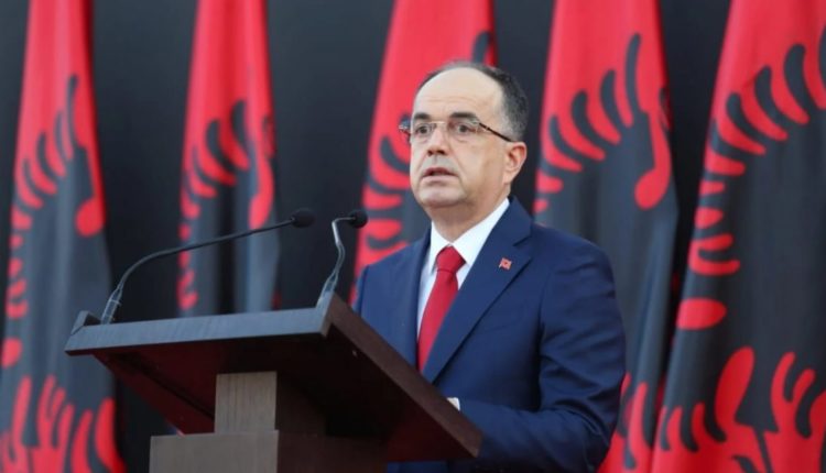 Presidenti Begaj dekreton shkarkimin e ministrave që largohen nga detyra dhe emëron të rinjtë