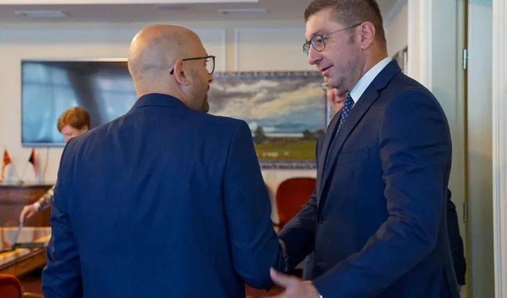 Mickoski në takim me Saracinin, problemet reale të qytetarëve janë ato që duhet të zgjidhen