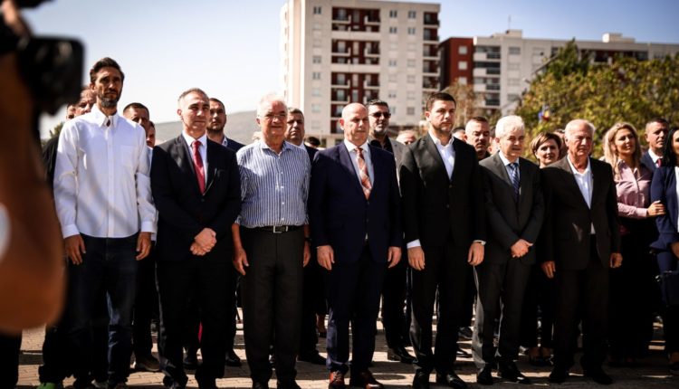 Grubi: Fehmi dhe Xhevë Lladrovci jetojnë ndër ne me heroizmin dhe atdhedashurinë që e lanë amanet