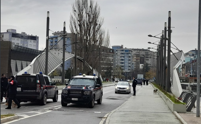 Krizat në veri e rëndon ekonominë, njohësit thonë se po humbin edhe investitorët