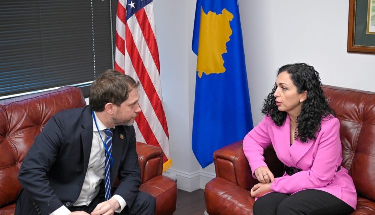 Osmani me zyrtarin e lartë të Sigurisë në ShBA: Kosova duhet të jetë në NATO e BE