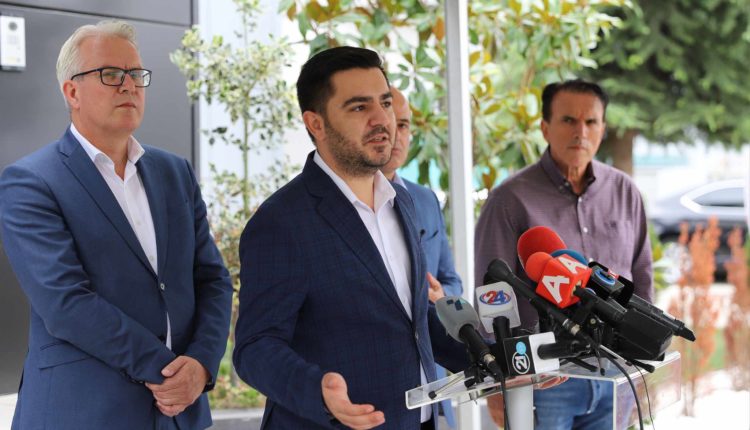 Bekteshi: Qytetarët të jenë të qetë, të respektohen masat, nesër do të merret vendim për uljen e çmimeve të pijeve alkoolike dhe joalkoolike