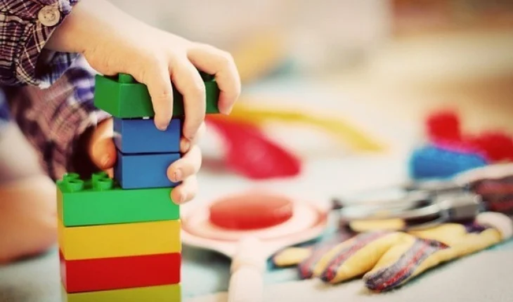UNICEF: Arsimi faktor kyç për ndërprerjen e ciklit ndër breza të varfërisë