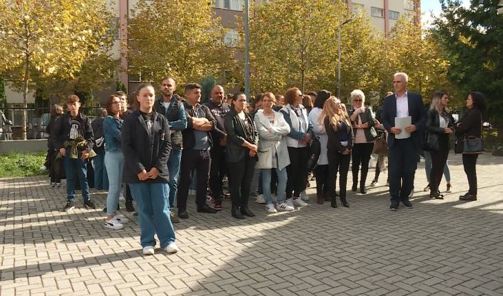 Protestë në shkollën e mesme të mjekësisë në Tetovë për bursat