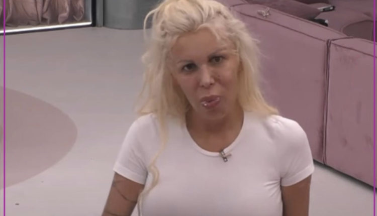 Edona zbulon se në të kaluarën është falur: Shokët muslimanë m’kanë thanë ti je haram