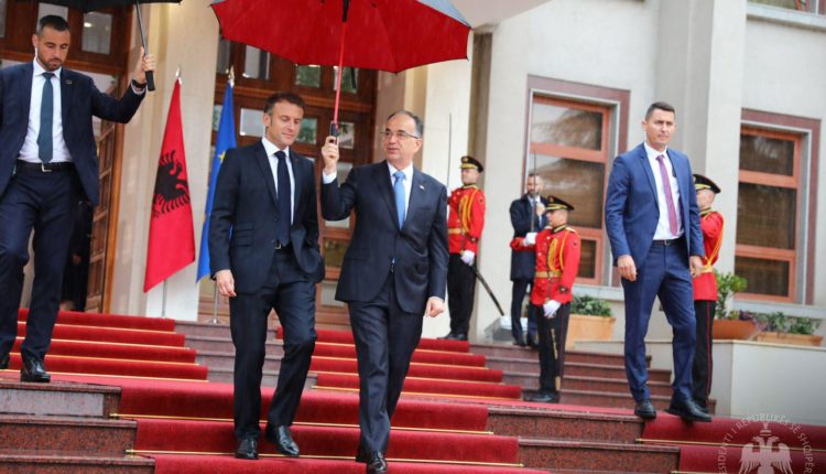 Takimi Begaj-Macron: Aktet terroriste si në Banjskë janë të papranueshme