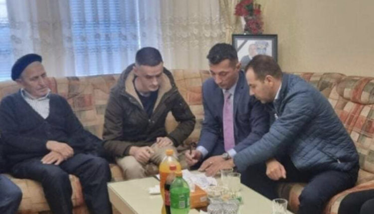 Familjes së Afrim Bunjakut i dhurohet donacion në vlerë 9.200 dollarë