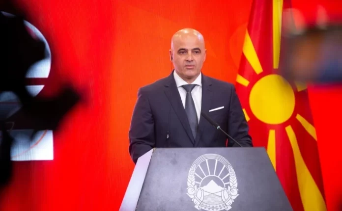 Kovaçevski: Nuk ka ndërhyrje politike në shkrimin e librave