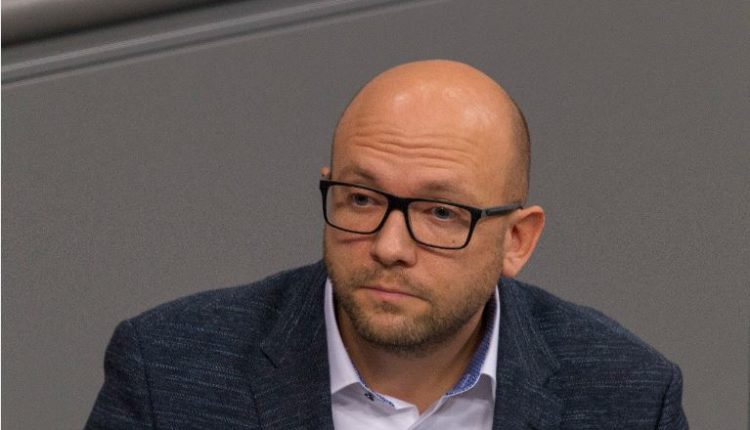 ​Sarrazin: Do të ketë një shtytje të re në dialog, palët të jenë konstruktive