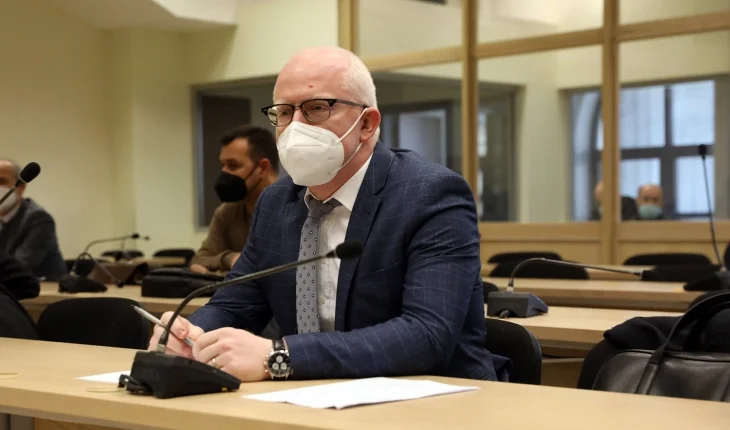 Me garanci prej 192.000 eurove, Rashkovskit i shfuqizohet paraburgimi shtëpiak