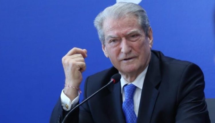 Sot mbahet seanca gjyqësore ndaj ish-kryeministrit Sali Berisha