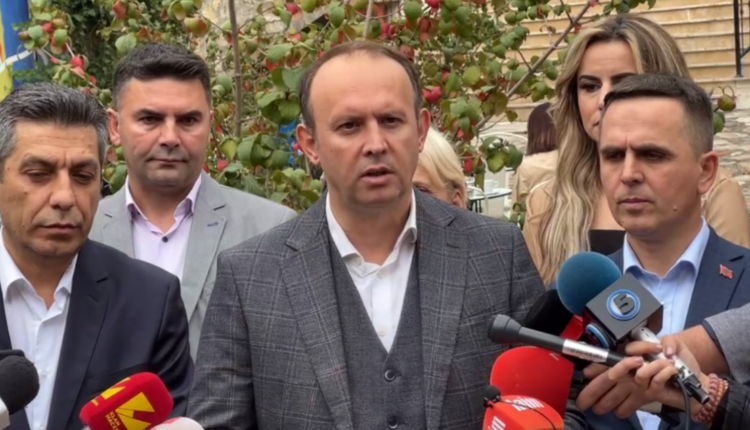 Fronti Opozitar shqiptar në Maqedoni ka tre kushte për ndryshimet Kushtetuese dhe zgjedhjet e ardhshme