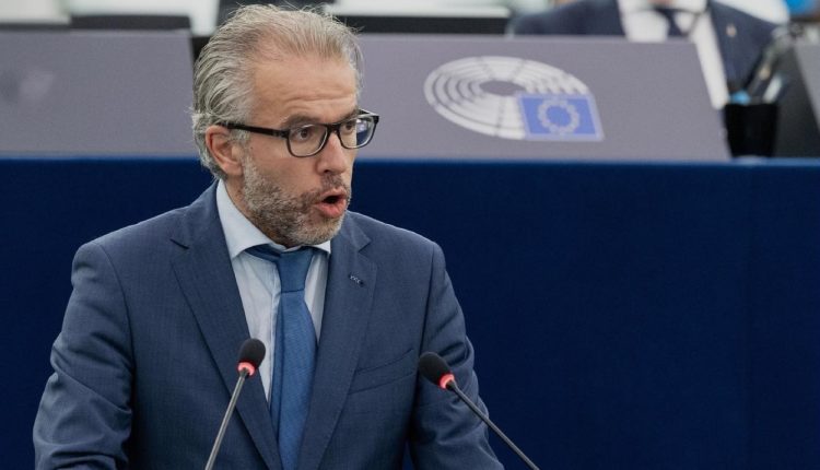 Eurodeputeti holandez: Liberalizimi i vizave nuk lidhet me procesin e dialogut