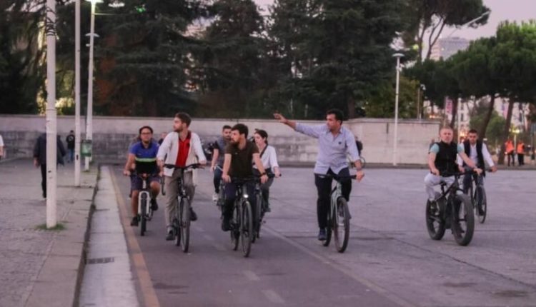 Veliaj apel qytetarëve të lëvizin me biçikleta, Tirana gati të mirëpresë Samitin e Procesit të Berlinit