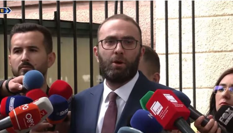 Kaosi në seancë/ Bardhi flet pas mbledhjes së grupit: Në parlament na provokuan