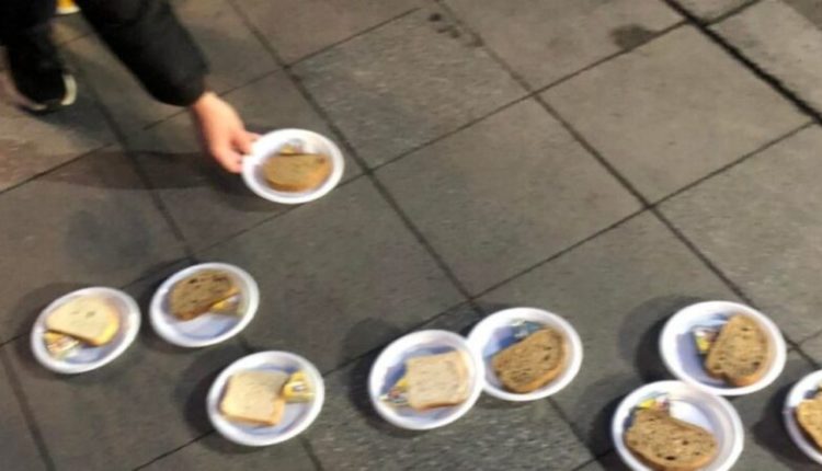 Studentët drejtuar zyrtarëve: Bukën tonë të thatë dhe bajate ta zëvendësojmë me vaktet tuaja