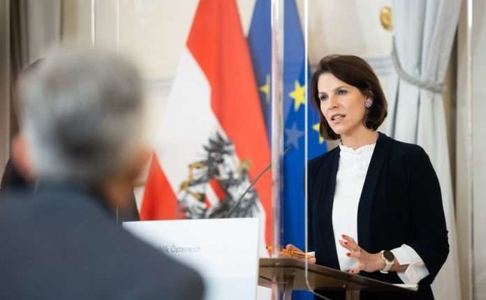 Austria kërkon njohjen e Kosovës nga krejt BE-ja