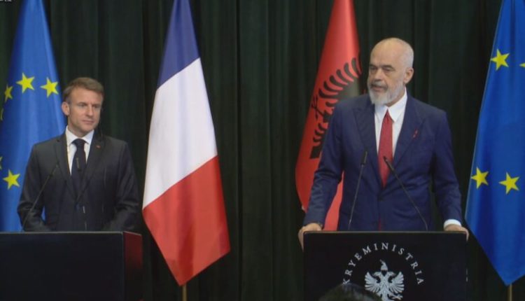 Ambasada e Francës në Kosovë sqaron: Macron nuk ka kërkuar pezullim të vizave