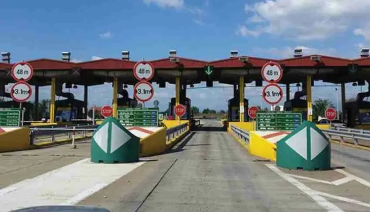 Monedha të rrejshme të dy eurove qarkullojnë në Maqedoni, janë përdorur për pagesat rrugore