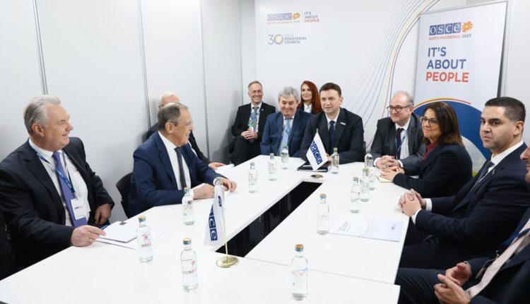 Lavrov takoi Osmanin dhe Borg