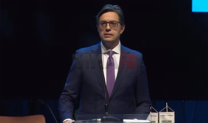 Pendarovski: Në dispozicion i kemi mjetet digjitale më bashkëkohore, nga ne varet nëse do të bashkohemi në garën e madhe apo do të flemë në këtë epokë kohore