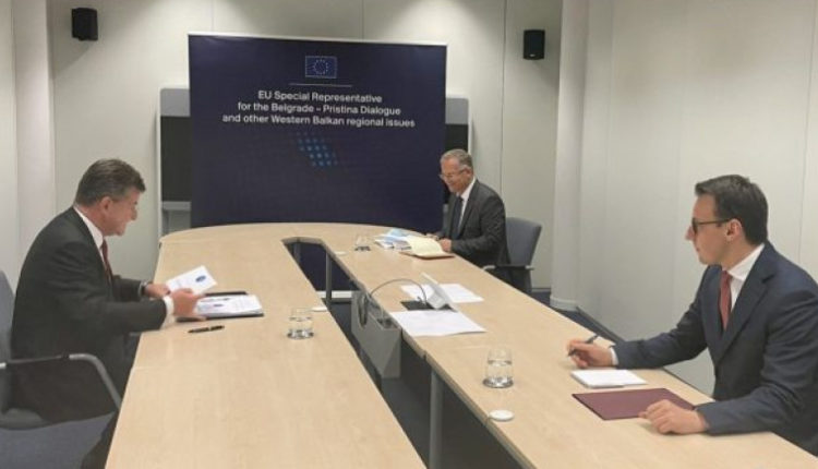 Përfundojnë bisedimet në Bruksel pa takim trepalësh