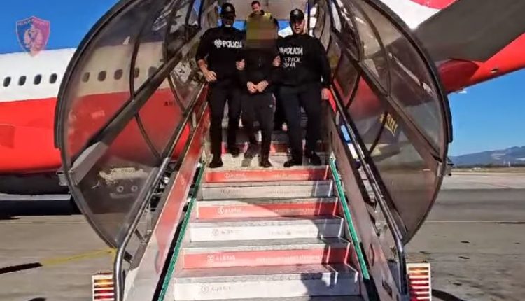 Ekstradohet nga Franca në Shqipëri një 43-vjeçar, dyshohet për vrasje (VIDEO)