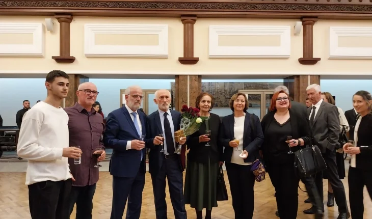 Është ndarë çmimi shtetëror “22 Nëntori”