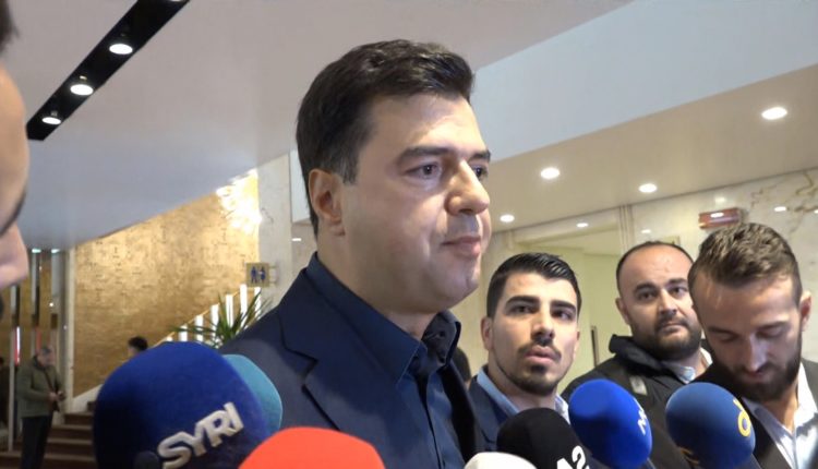 Pse nuk protestoni në Parlament? Basha ‘përplaset’ me gazetarët: Seancat janë asgjësuar nga pazari Rama-Berisha