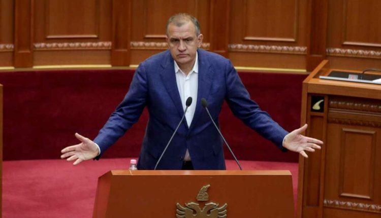 Beqaj jep dorëheqjen/ Drejtonte Agjencinë për Ndihmat e Huaja
