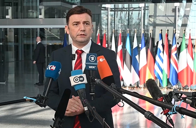 Kryesuesi i OSBE-së Bujar Osmani bajë fjalim në Konferencën paralele për shoqërinë civile
