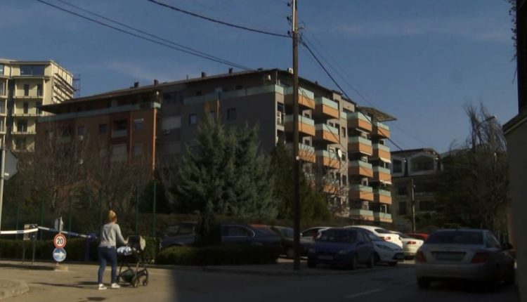 Kush po përpiqet të pengojë dhe frikësojë blerësit e interesuar të banesave të konfiskuara të Mijalkovit?