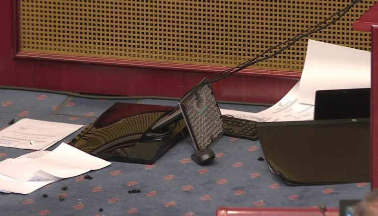 Dhuna në Kuvend, përfundon inspektimi, pritet të dihet vlera e dëmit