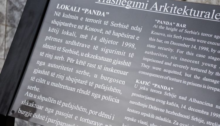 Vendoset pllakë shënjuese për rastin ”Panda”, Kurti: Edhe Vuçiq e pranon se shqiptarët s’e kryen krimin