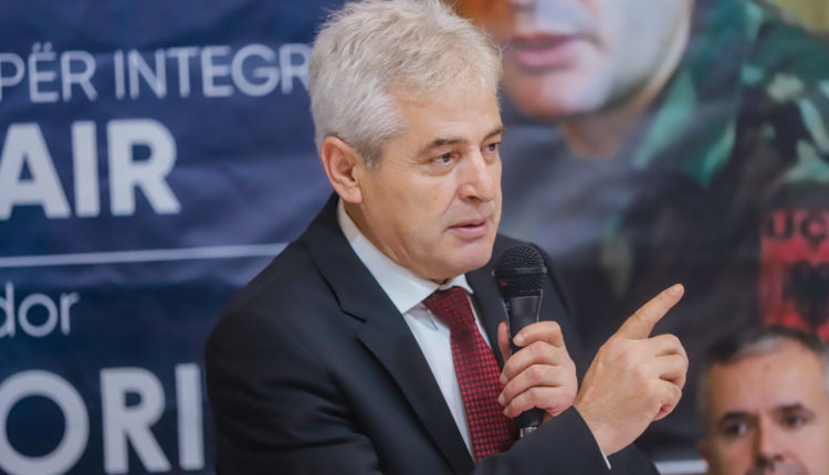 Ali Ahmeti: S’kemi nevojë për më shumë se dy parti politike, e treta është e dëmshme!
