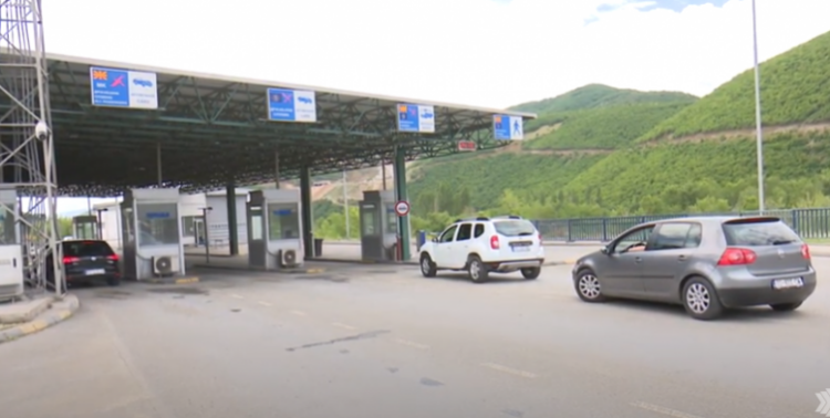 Ishte në kërkim nga Interpoli, arrestohet në kufirin e Bllacës 50-vjeçari nga Kosova