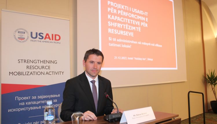 Haraçinasit paguajnë TATIM por edhe ka kush t’i mbledh ata!