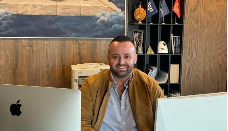 Biznesmeni i Kosovës befason krejt stafin: U dha falas 12 punëtorëve mbi 1 milion euro, u premtoi të tjerëve mbi 10 milionë euro