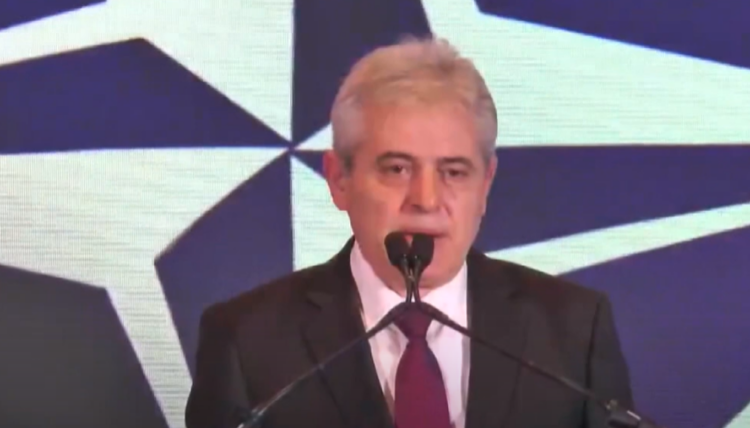 Ahmeti bën thirrje për bashkim rreth frontit evropian