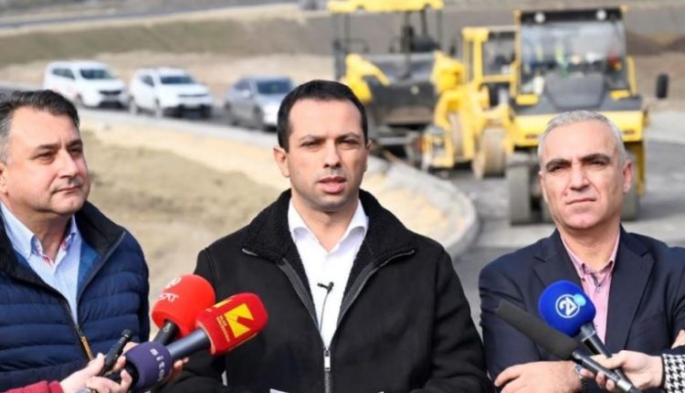 Boçvarski: Rrëshqitjet e dheut, pengesë për përfundimin e autostradës Kërçovë-Ohër
