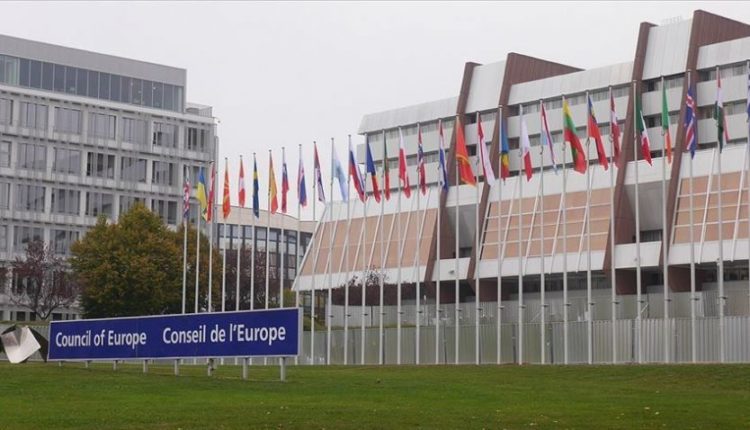 Themelimi i Asociacionit kusht për anëtarësimin e Kosovës në KiE – analistët e quajnë të padrejtë