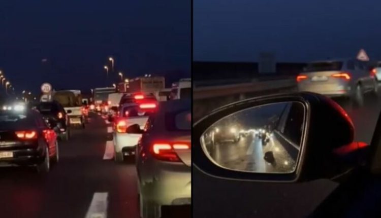 Kolonë kilometrike në autostradën Shkup-Kumanovë, në pik-pagesën Milladinovci
