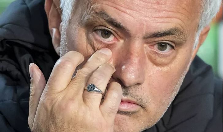 Mourinho shpërthen kundër lojtarëve të Romës: S’ka faj Guardiola që ua jep shkelmin lojtarëve