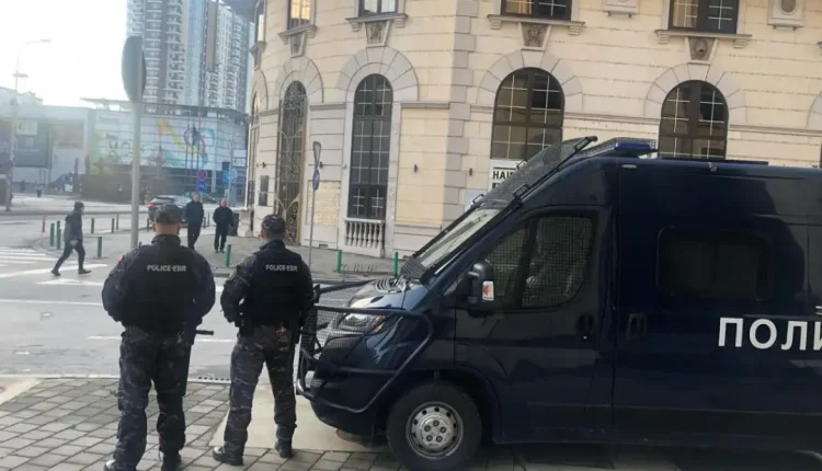 Patrulla të përforcuara policore në qendër të Shkupit