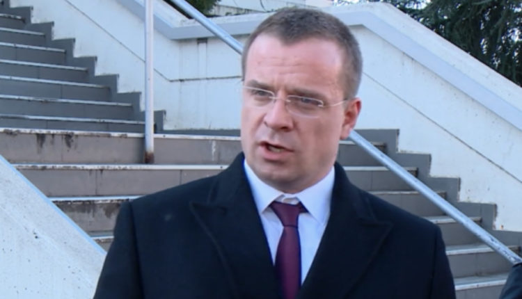 Avokati serb: Nesër do të vendos lule në Prekaz, dhe pastaj do shkoj në Beograd të dorëzohem tek autoritetet